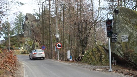 KORCZYNA: Nowa droga z sygnalizacją świetlną na Podzamczu