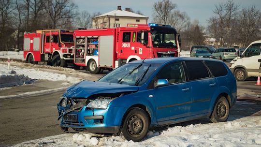 KORCZYNA: Zderzenie przy Orlenie. Interweniowały służby