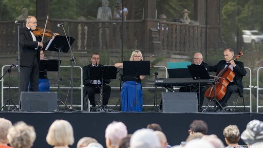 Krakowscy artyści wystąpili w Iwoniczu-Zdroju. Koncert Muzyki Uzdrowiskowej i Salonowej