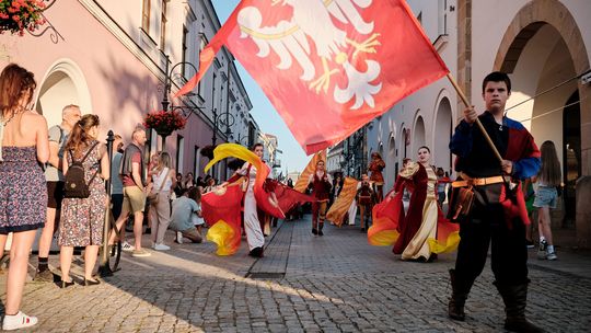 Królewski orszak przejdzie ulicami miasta. Krosno zaprasza na Święto Murów