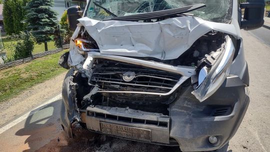 ? Królik Polski. 20-latek najechał fiatem na tył ciężarówki