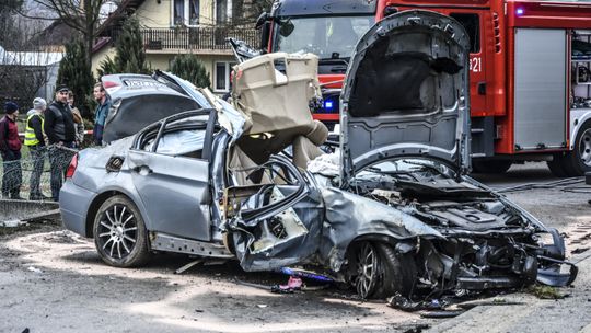 Krościenko Wyżne: Dramatyczny wypadek - BMW uderzyło w dom