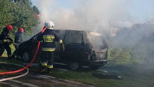 KROŚCIENKO WYŻNE: Na Szkolnej spłonął samochód