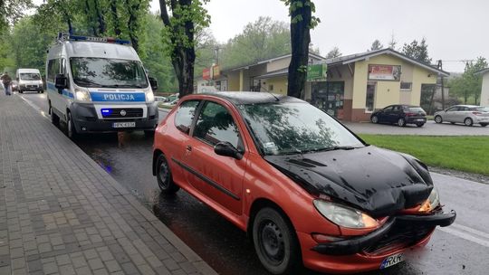 KROŚCIENKO WYŻNE: Zderzenie samochodów na Kasztanowej