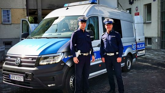 Krośnieńscy policjanci mają nowoczesny Ambulans Pogotowia Ruchu Drogowego