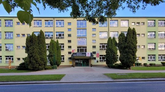 Krośnieńska "NAFTÓWKA" zaprasza ósmoklasistów!