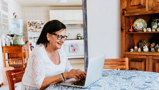 Krośnieńska placówka KRUS zachęca seniorów do korzystania z rachunków bankowych