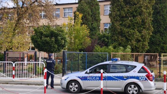 Krośnieńska policja dbają o bezpieczeństwo uczniów. Więcej patrol przy szkołach