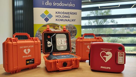 Krośnieński Holding Komunalny ma cztery nowe defibrylatory AED