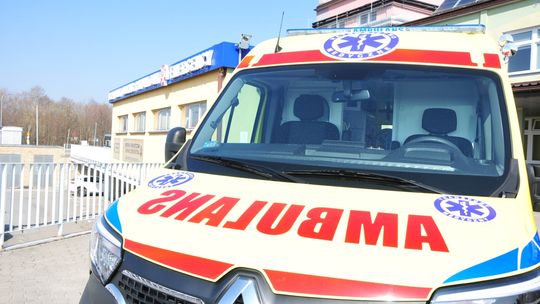 Krośnieński szpital dostał nową karetkę. Ufundowała ją Fundacja PKO Banku Polskiego