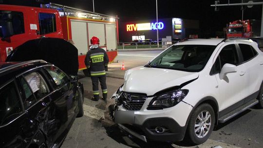 KROSNO: 63-latek sprawcą kolizji na skrzyżowaniu Tysiąclecia i Podkarpackiej