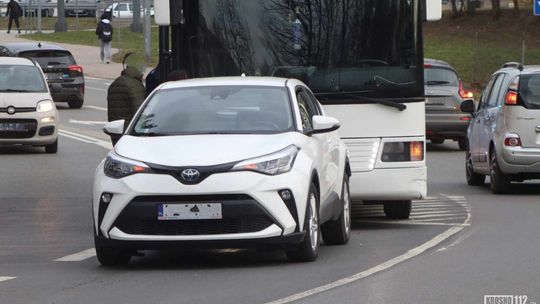 Krosno. Autobus najechał na tył osobówki