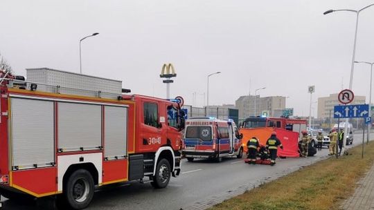 ? Krosno: Dachowanie samochodu na DK28. Kierowca reanimowany