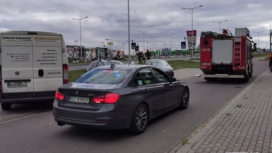 Krosno/DK 28 zderzenie trzech samochodów przed przejściem dla pieszych