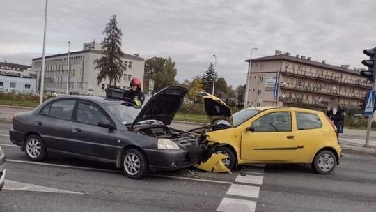 ? Krosno/DK28: Kolizja dwóch samochodów osobowych