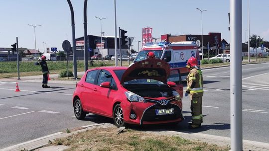 ? Krosno/DK28: Kolizja toyoty i opla