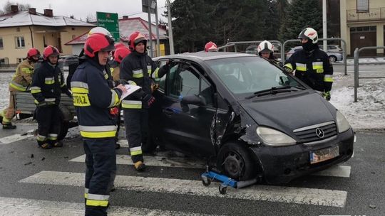 ? Krosno/DK28: Mercedesem najechał na tył mini coopera