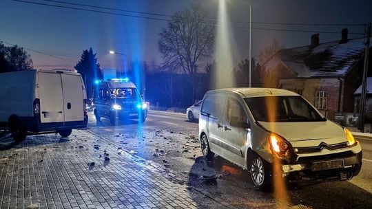? Krosno/DK28. Zderzenie dwóch pojazdów na oczach policjantów. Sprawca nietrzeźwy [AKTUALIZACJA]