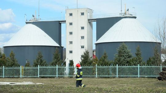 KROSNO: Interwencja medyków i strażaków na terenie oczyszczalni