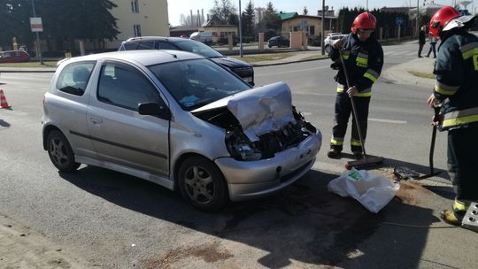 KROSNO: Kierujący Toyotą najechał na Dacię