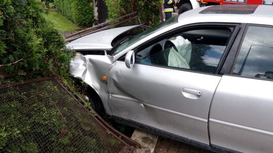 KROSNO: Kolizja Audi i VW na skrzyżowaniu ważnych ulic