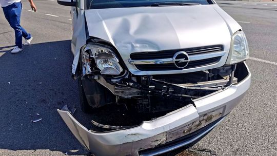 ? Krosno. Kolizja BMW i Opla na newralgicznym skrzyżowaniu