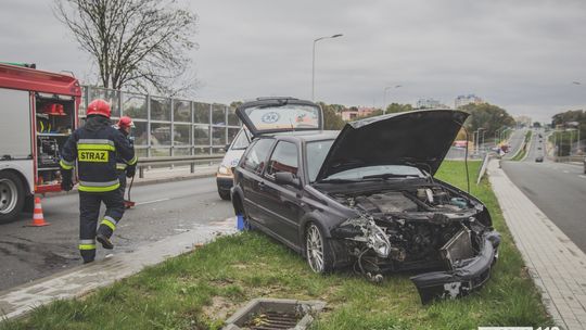 KROSNO: Kolizja Golfa z samochodem dostawczym Iveco