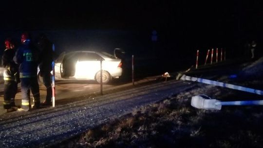 KROSNO: Kolizja obok szpitala. Stracił panowanie nad pojadem, ściął latarnię