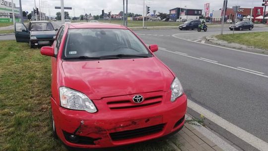 KROSNO: Kolizja Toyoty i Daewoo na ulicy Bieszczadzkiej