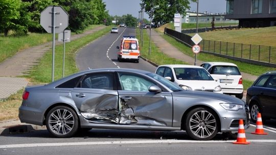 Krosno: Kolizja trzech samochodów pod szpitalem