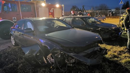 KROSNO: Kolizja Volskwagena i Audi na "zetce"