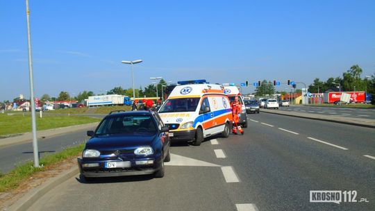 Krosno: Najechał na tył pojazdu. Dwie kobiety trafiły do szpitala