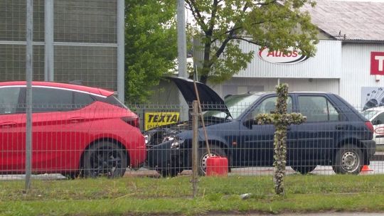 KROSNO: Najechanie na tył pojazdu na Podkarpackiej