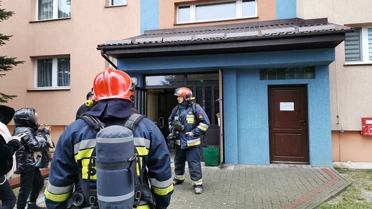 KROSNO: Papieros przyczyną małego pożaru w jednym z wieżowców
