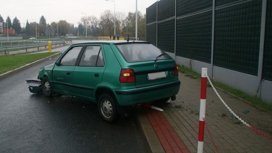 KROSNO: Pijany 21-latek wjechał na chodnik