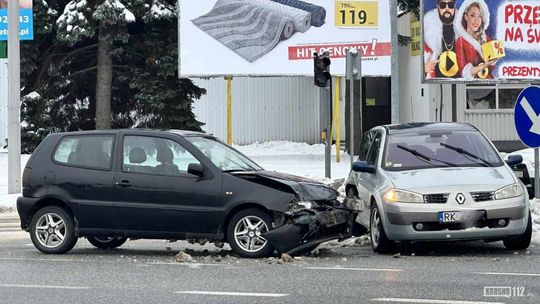 Krosno. Poranna kolizja na skrzyżowaniu Składowej i Podkarpackiej