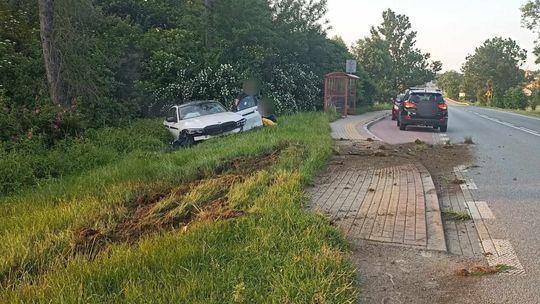 Krosno. Poranna kolizja samochodu osobowego na ul. Bieszczadzkiej