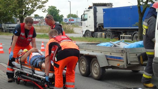 Krosno: Poranna kraksa na Lniarskiej. Dwie osoby trafiło do szpitala