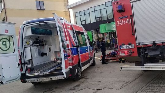 KROSNO: Potrącenie kobiety na sklepowym parkingu