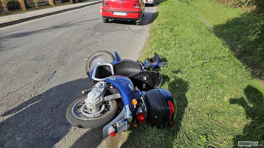 Krosno. Zderzenie motorowerzystki i samochodu osobowego na ul. Żeromskiego