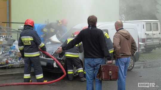 Krosno: Pożar samochodu przy dworcu PKS