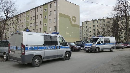 KROSNO: Ucieczka pijanego kierowcy po spowodowaniu kolizji