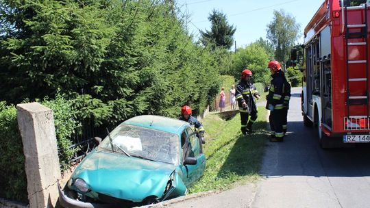 KROSNO: Wjechał Toyotą do rowu i... zniknął