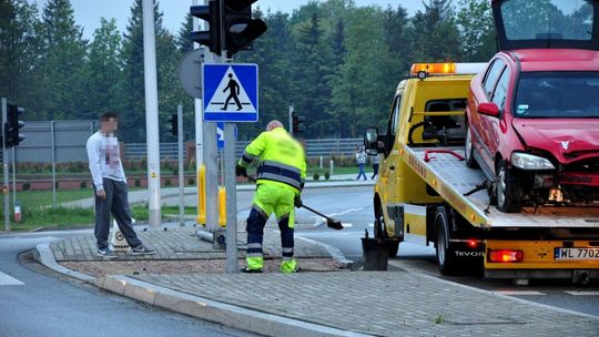 KROSNO: Wjechał w sygnalizator świetlny dla pieszych