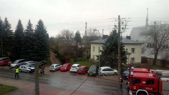 KROSNO: Wjechał w trzy samochody na przykościelnym parkingu