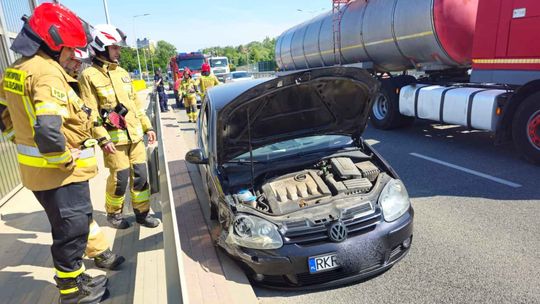 Krosno. Wjechała w barierki na DK28