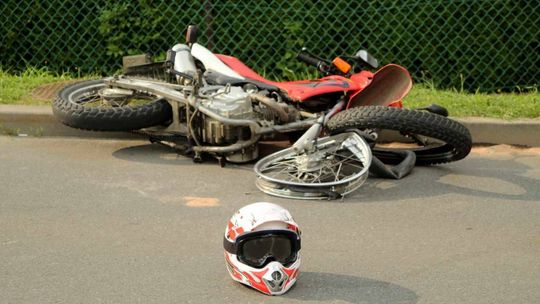 Krosno. Wypadek motocyklisty i osobówki. Dwie osoby ranne [AKTUALIZACJA]