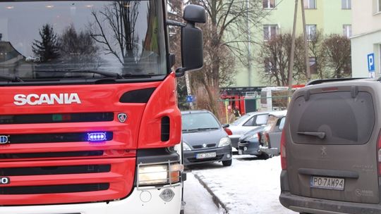 KROSNO: Zadymienie w jednym z mieszkań bloku przy Kolejowej