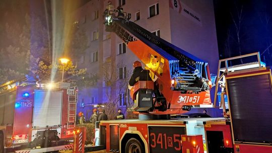 KROSNO: Zagrożenie pożarowe w jednym z bloków przy Armii Krajowej
