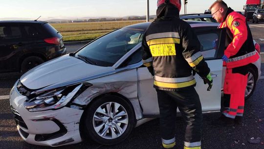 Krosno. Zderzenie audi i citroena na DK28 [AKTUALIZACJA] [APEL POLICJI]